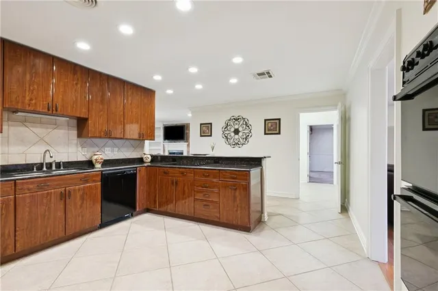 $495,000 | 845 Marino Drive, Norco, LA 70079