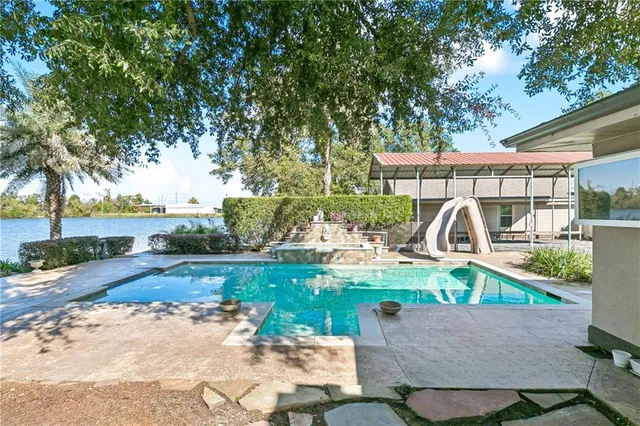 $495,000 | 845 Marino Drive, Norco, LA 70079