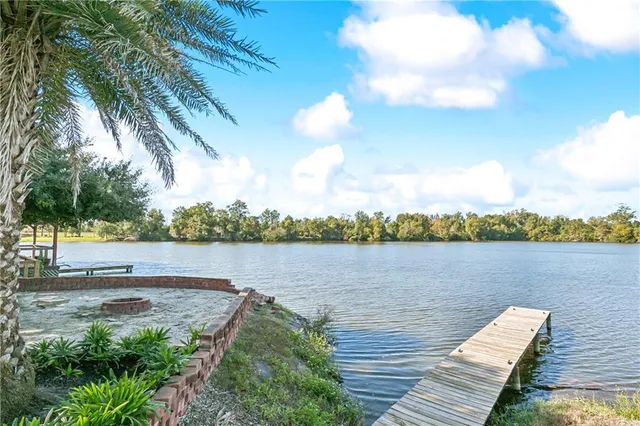 $495,000 | 845 Marino Drive, Norco, LA 70079
