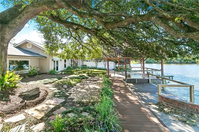 $495,000 | 845 Marino Drive, Norco, LA 70079