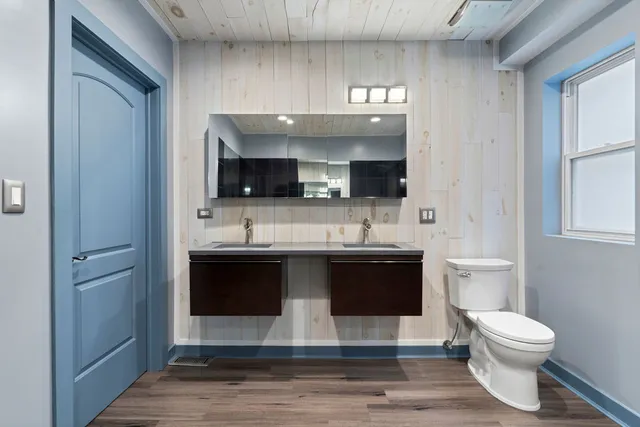 $554,900 | 2115 Kenilworth Avenue, Berwyn, IL 60402