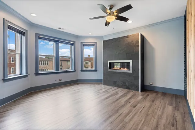 $554,900 | 2115 Kenilworth Avenue, Berwyn, IL 60402