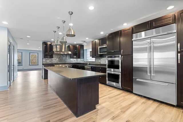 $554,900 | 2115 Kenilworth Avenue, Berwyn, IL 60402