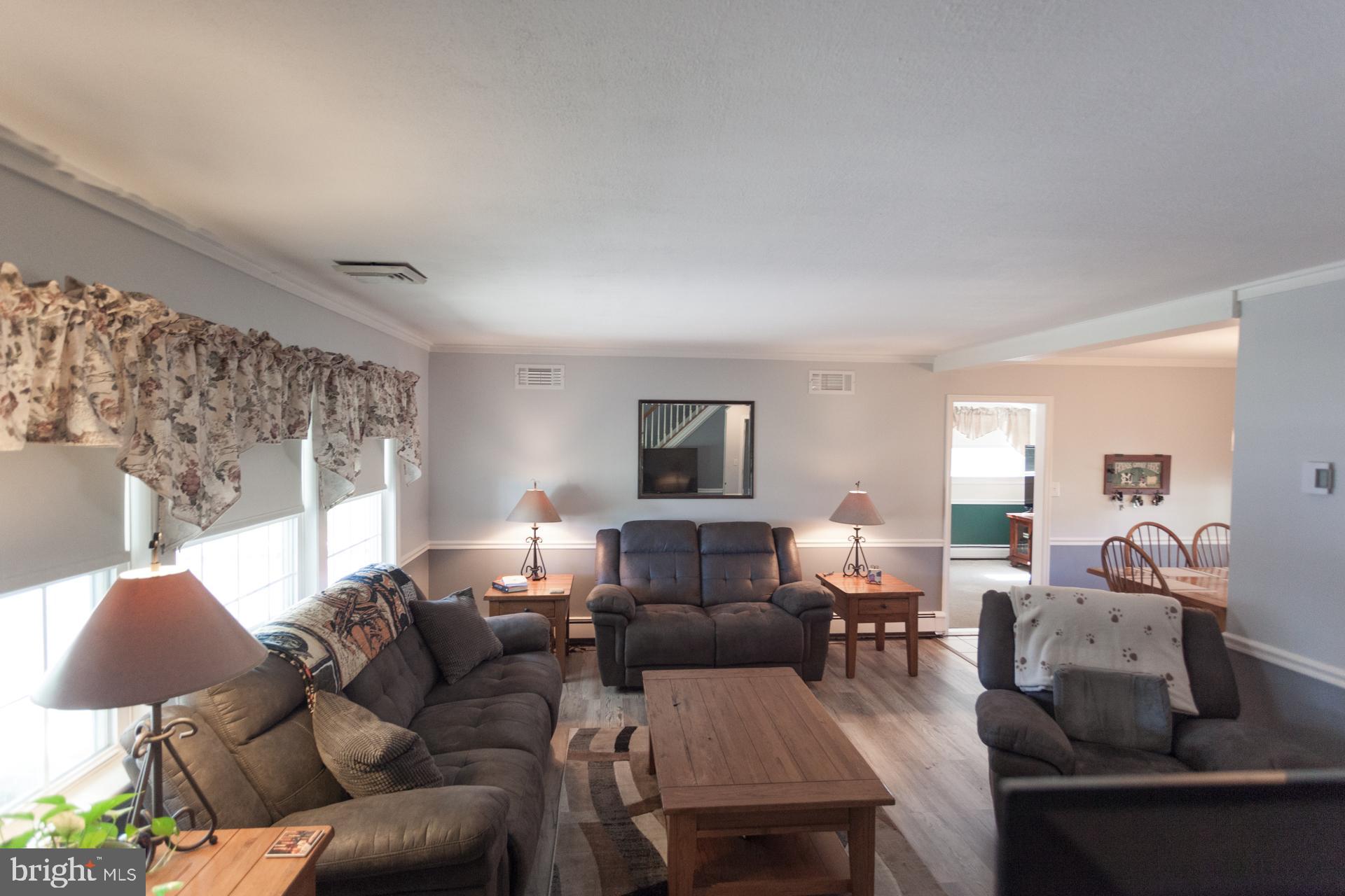 23 Quaint Road Levittown, PA 19057 - Photo 4 of 30 Gallery Image 4