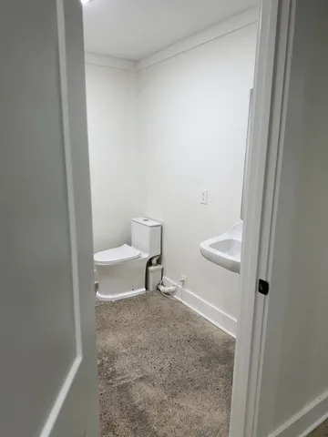 $2,100 | 29 Public Square, Lawrenceburg, TN 38464