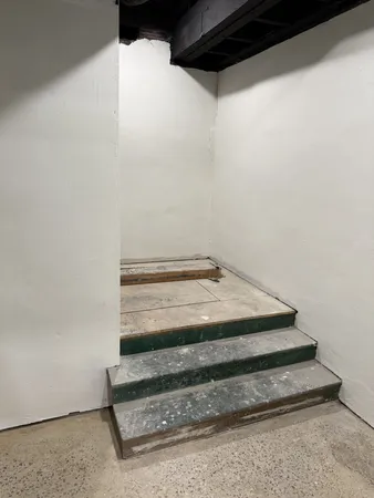 $1,900 | 29 Public Square, Lawrenceburg, TN 38464