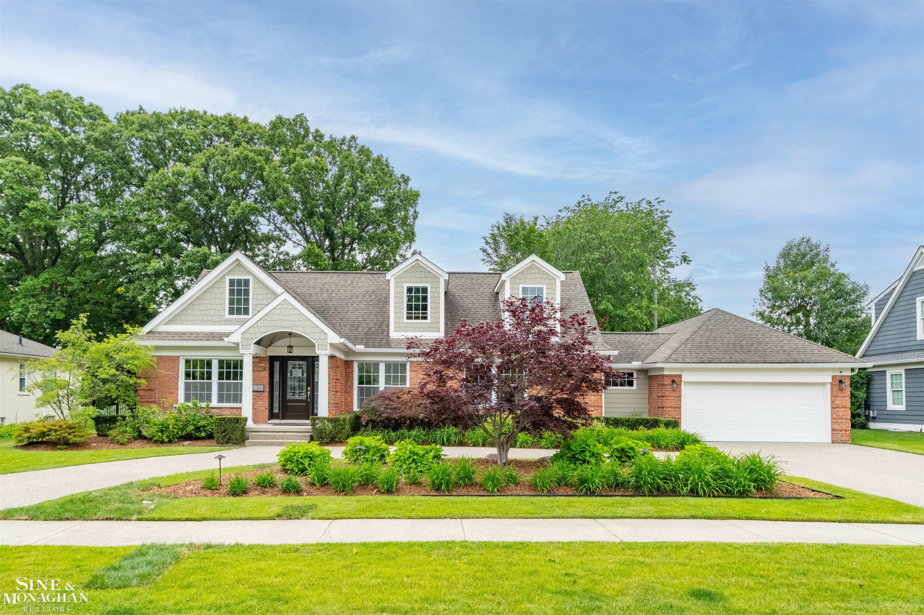 1061 North Renaud Road Grosse Pointe Woods, MI 48236 - Photo 1 of 63