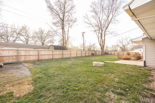 $262,500 | 27 Coachlight Drive, Mascoutah, IL 62258