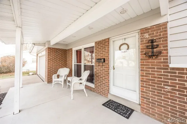 $262,500 | 27 Coachlight Drive, Mascoutah, IL 62258