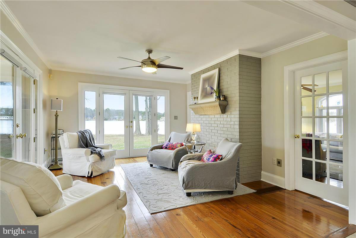9062 Bozman Neavitt Road St. Michaels, MD 21663 - Photo 12 of 30 Sitting Room