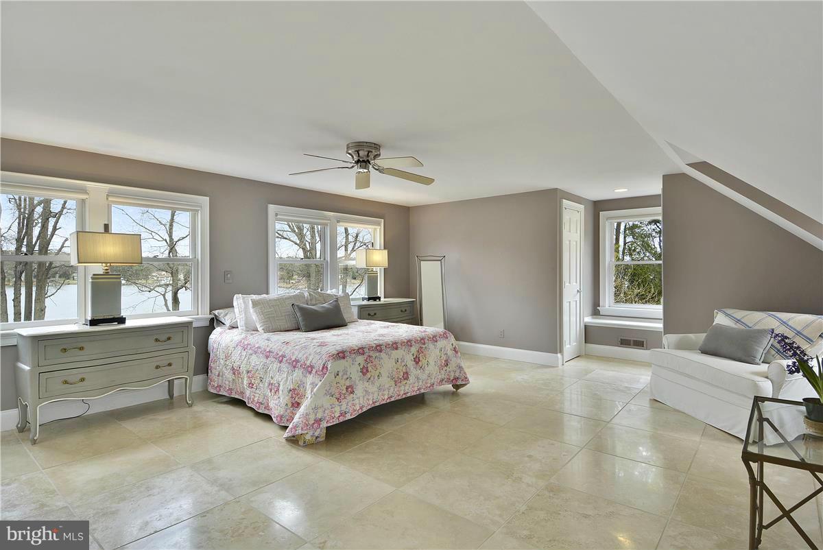 9062 Bozman Neavitt Road St. Michaels, MD 21663 - Photo 16 of 30 3rd Floor Bedroom
