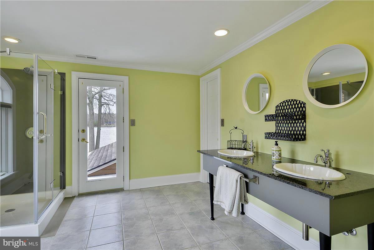 9062 Bozman Neavitt Road St. Michaels, MD 21663 - Photo 21 of 30 Bath (Master)