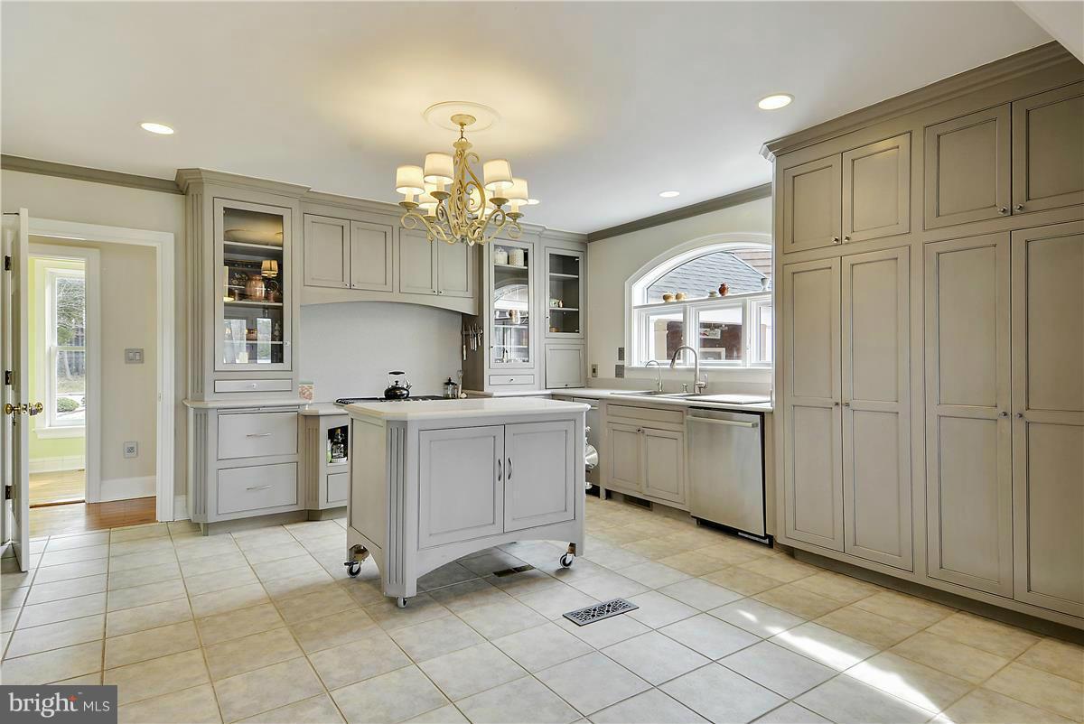 9062 Bozman Neavitt Road St. Michaels, MD 21663 - Photo 6 of 30 Kitchen