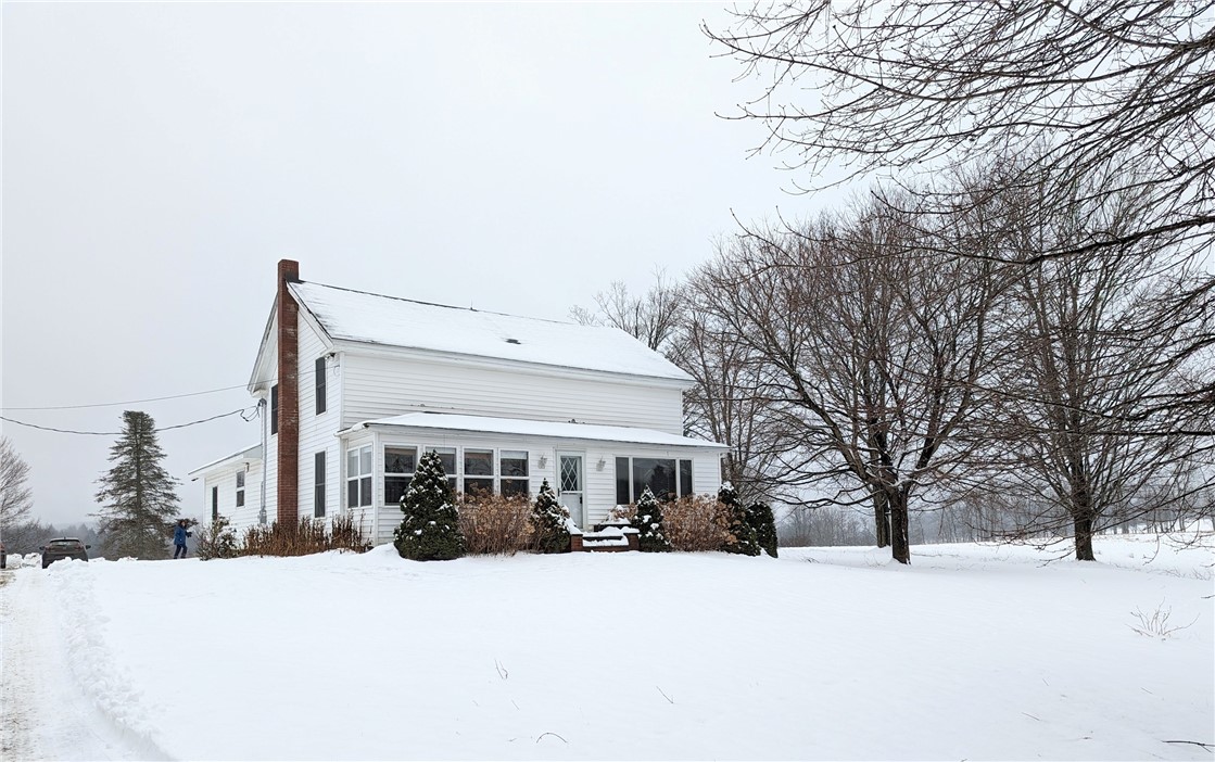 Completely renovated farmhouse on 90 acres with Gu