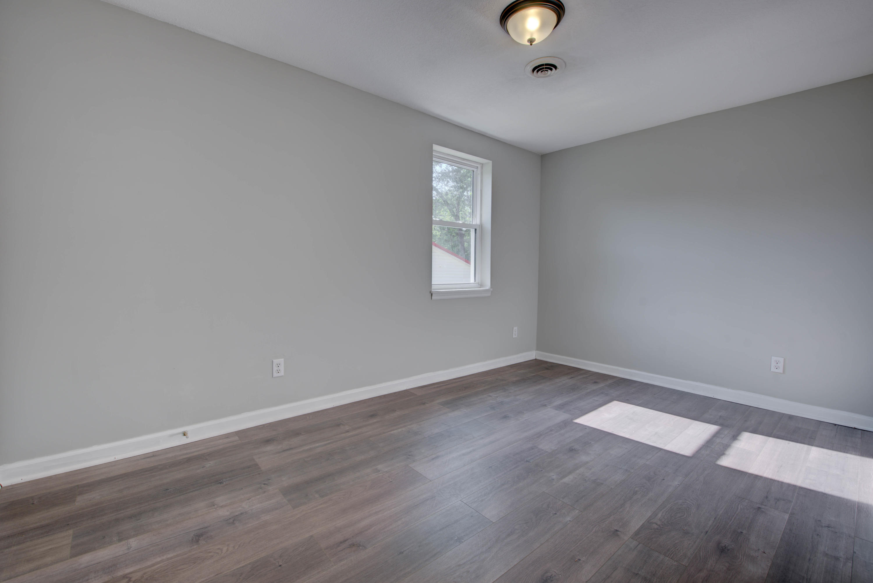 132 Oak Road Norris, TN 37828 - Photo 13 of 17 13