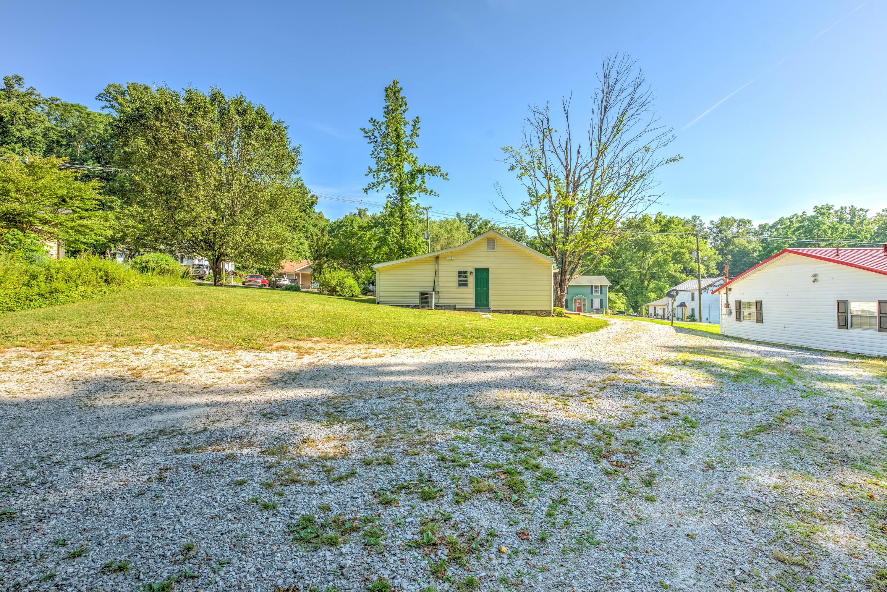 132 Oak Road Norris, TN 37828 - Photo 17 of 17 17