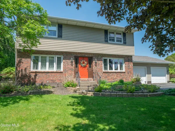 $429,999 | 1159 Stacie Lane, Rotterdam, NY 12150