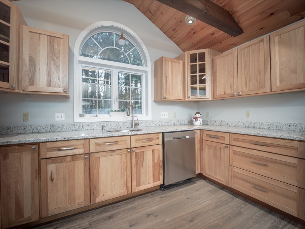 10 Algonquin Road Chelmsford, MA 01824 - Photo 12 of 42 Gallery Image 12