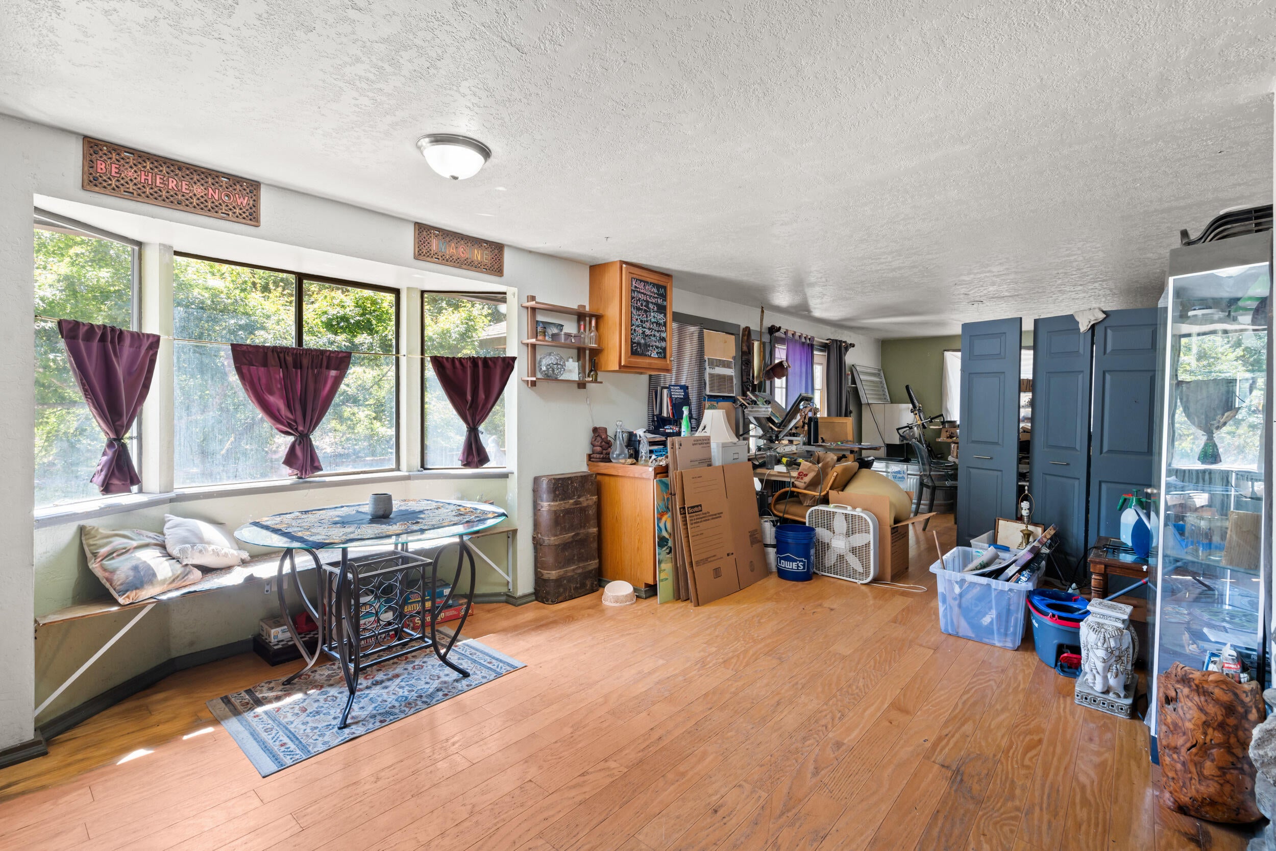 1000 Three Pines Road Grants Pass, OR 97526 - Photo 11 of 37 10 Dining Room to Family Room