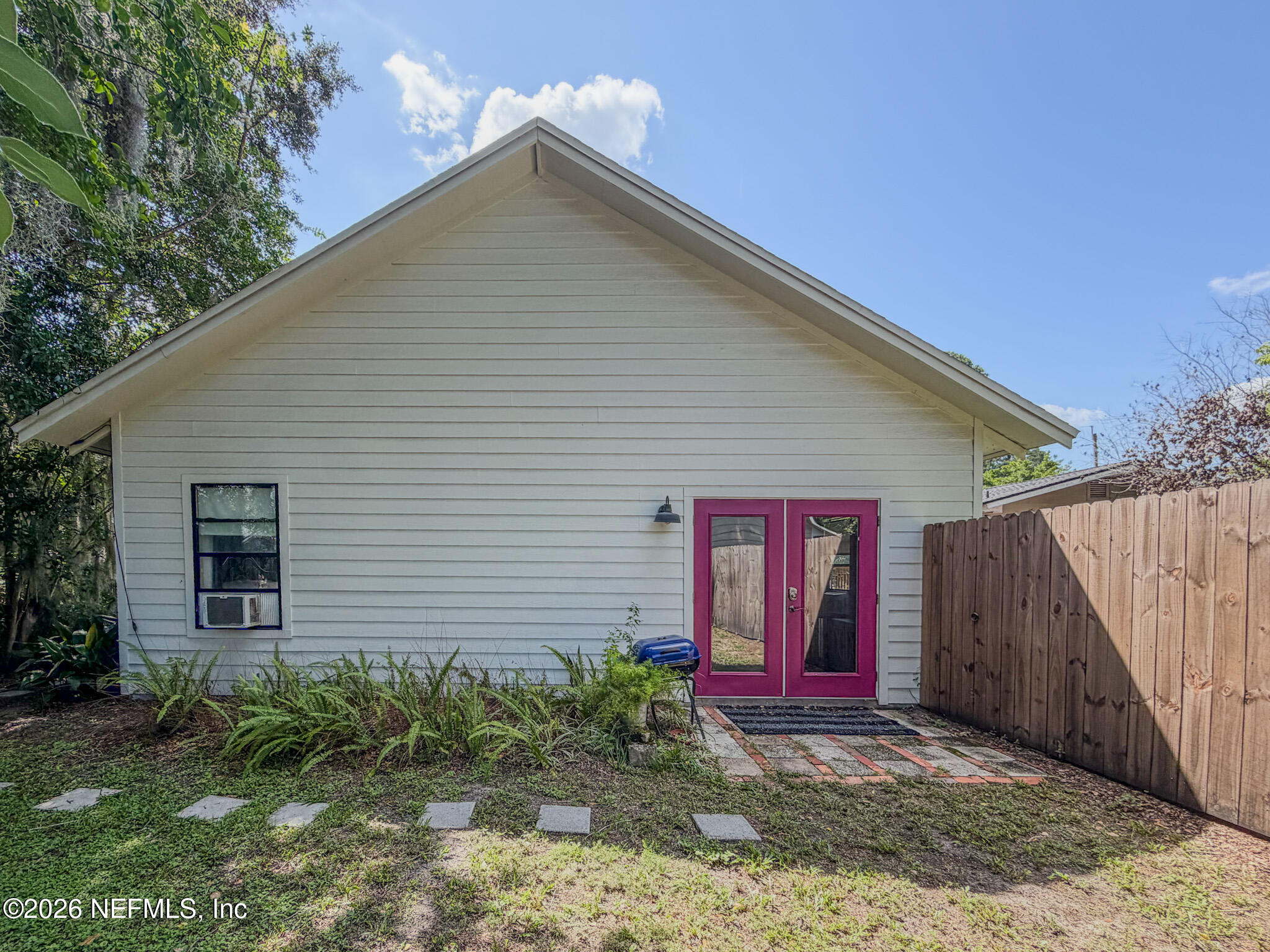 3885 Valencia Road Jacksonville, FL 32205 - Photo 1 of 9 Entry