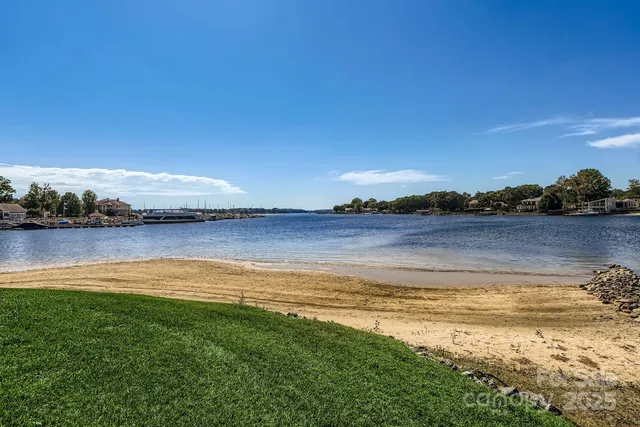 $449,000 | 18701 Nautical Drive, Unit 103, Cornelius, NC 28031