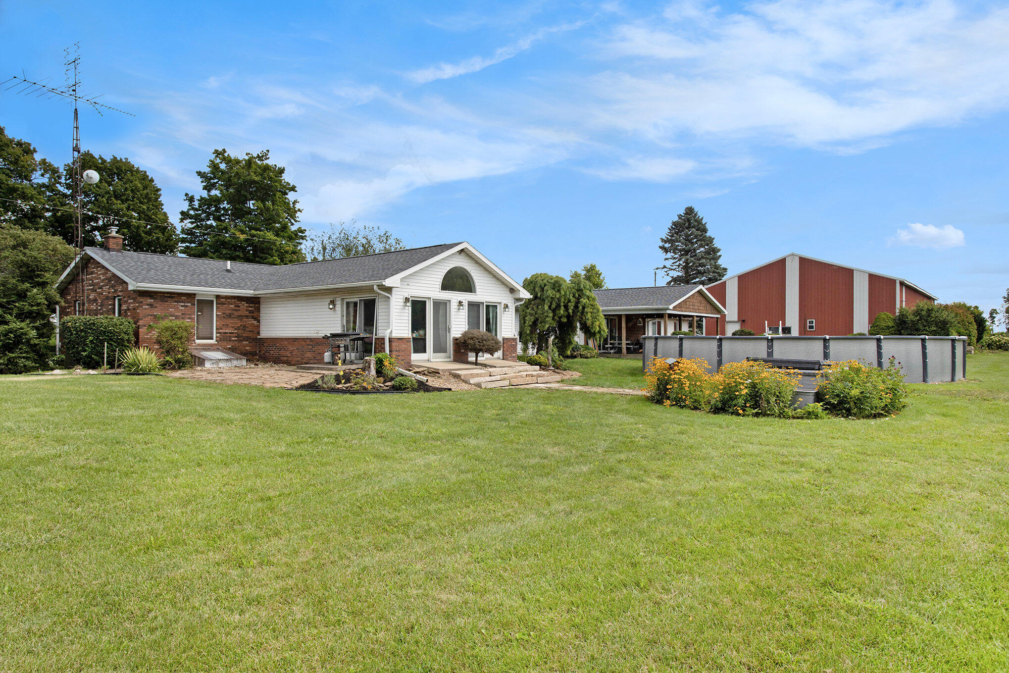 912 Kelley Road Montgomery, MI 49255 - Photo 8 of 45 008_912_kelley_rd_montgomery_mi_49255-60