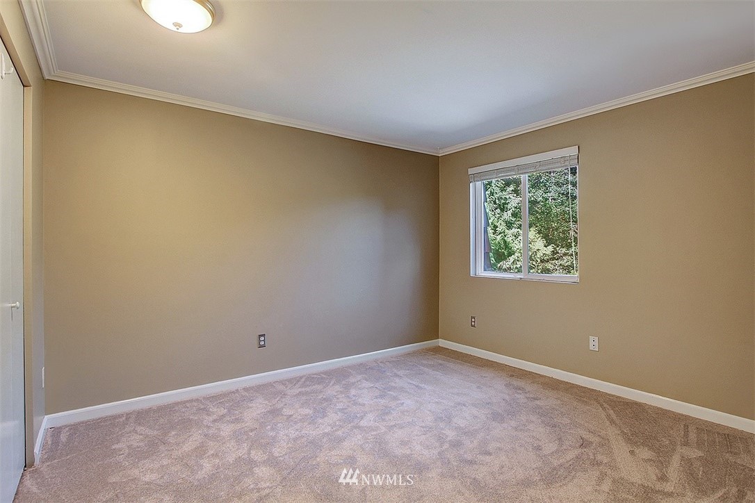9025 236th Street Southwest, Unit 8 Edmonds, WA 98026 - Photo 14 of 18 Gallery Image 14