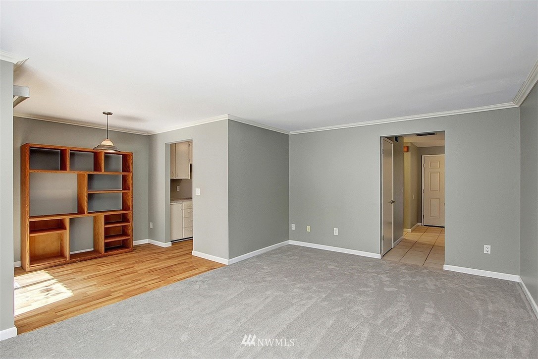 9025 236th Street Southwest, Unit 8 Edmonds, WA 98026 - Photo 3 of 18 Gallery Image 3