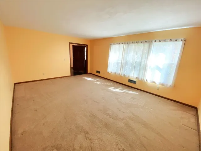 $395,000 | 23 Pembroke Drive, Endicott, NY 13760