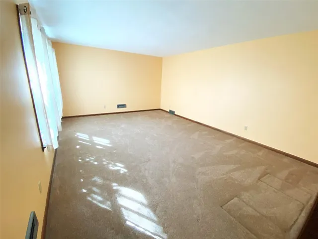 $415,000 | 23 Pembroke Drive, Endicott, NY 13760