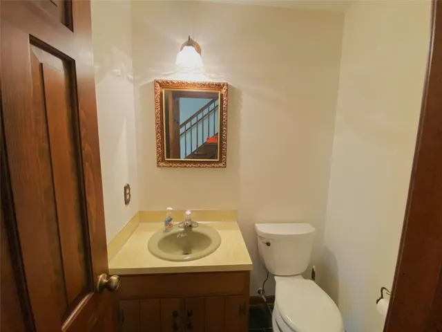 $415,000 | 23 Pembroke Drive, Endicott, NY 13760