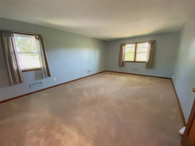 $395,000 | 23 Pembroke Drive, Endicott, NY 13760