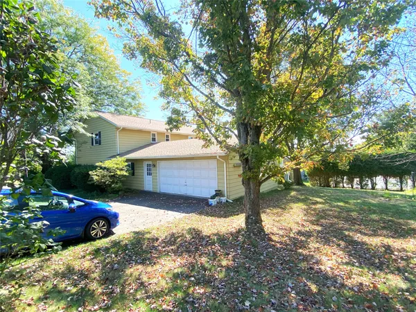 $395,000 | 23 Pembroke Drive, Endicott, NY 13760