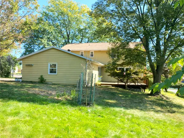 $395,000 | 23 Pembroke Drive, Endicott, NY 13760