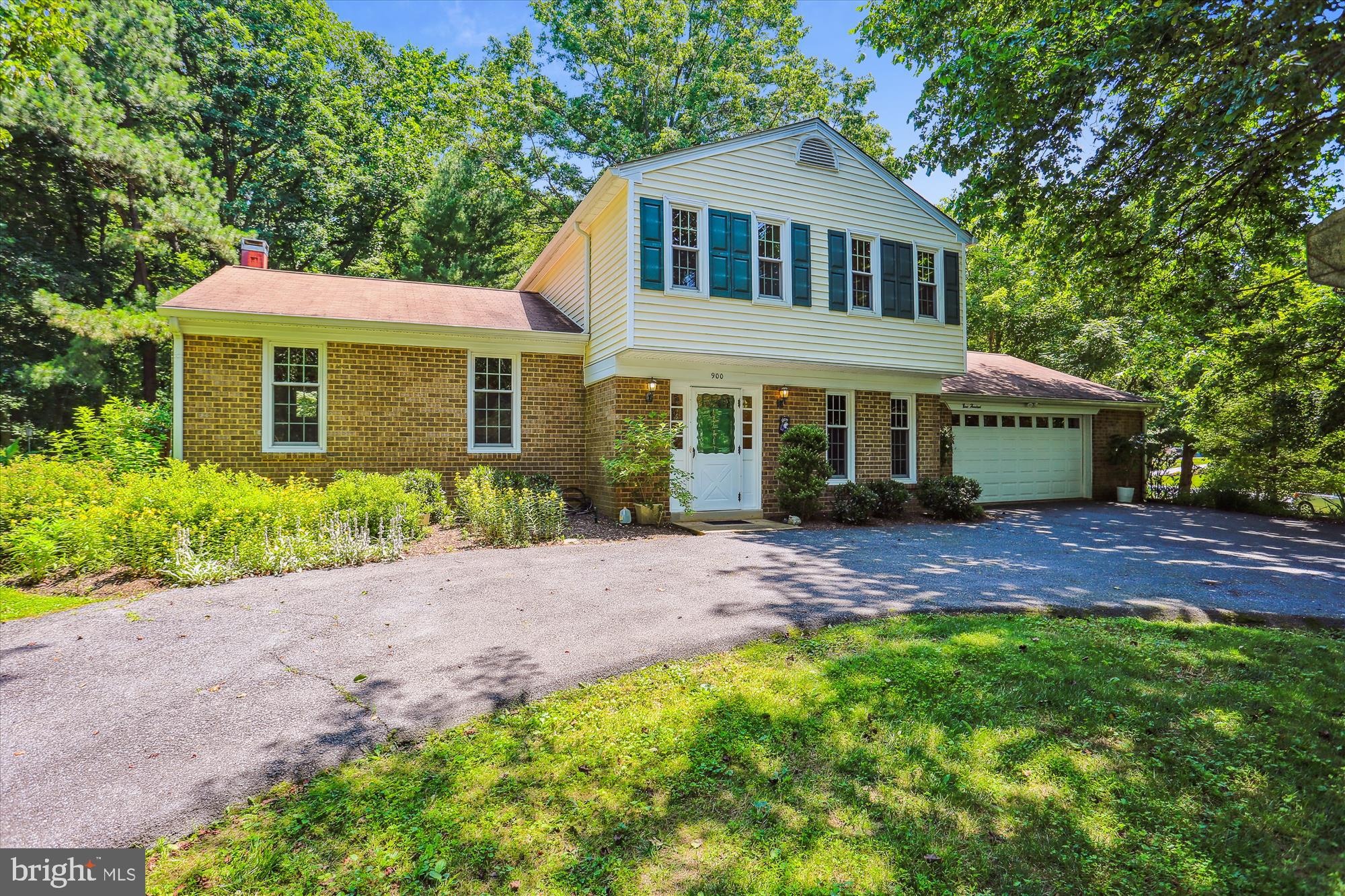 900 Windmill Lane Silver Spring, MD 20905 - Photo 1 of 83