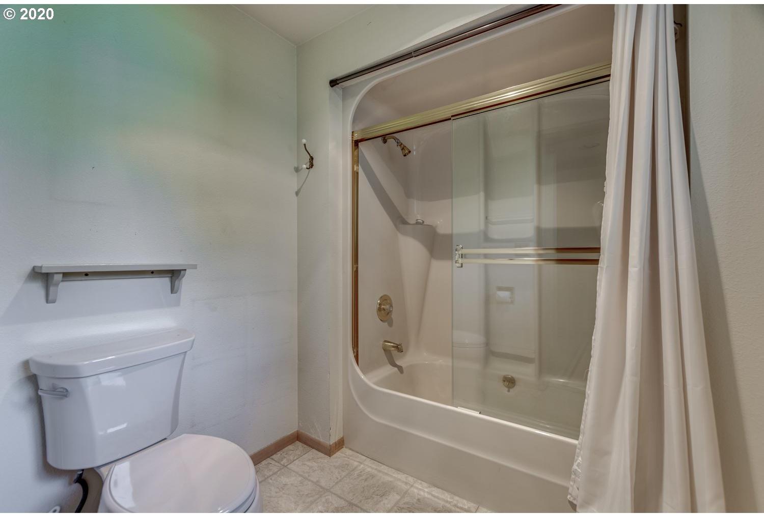 3300 Northeast 164th Street, Unit D3 Ridgefield, WA 98642 - Photo 17 of 32 Bathroom, Attached