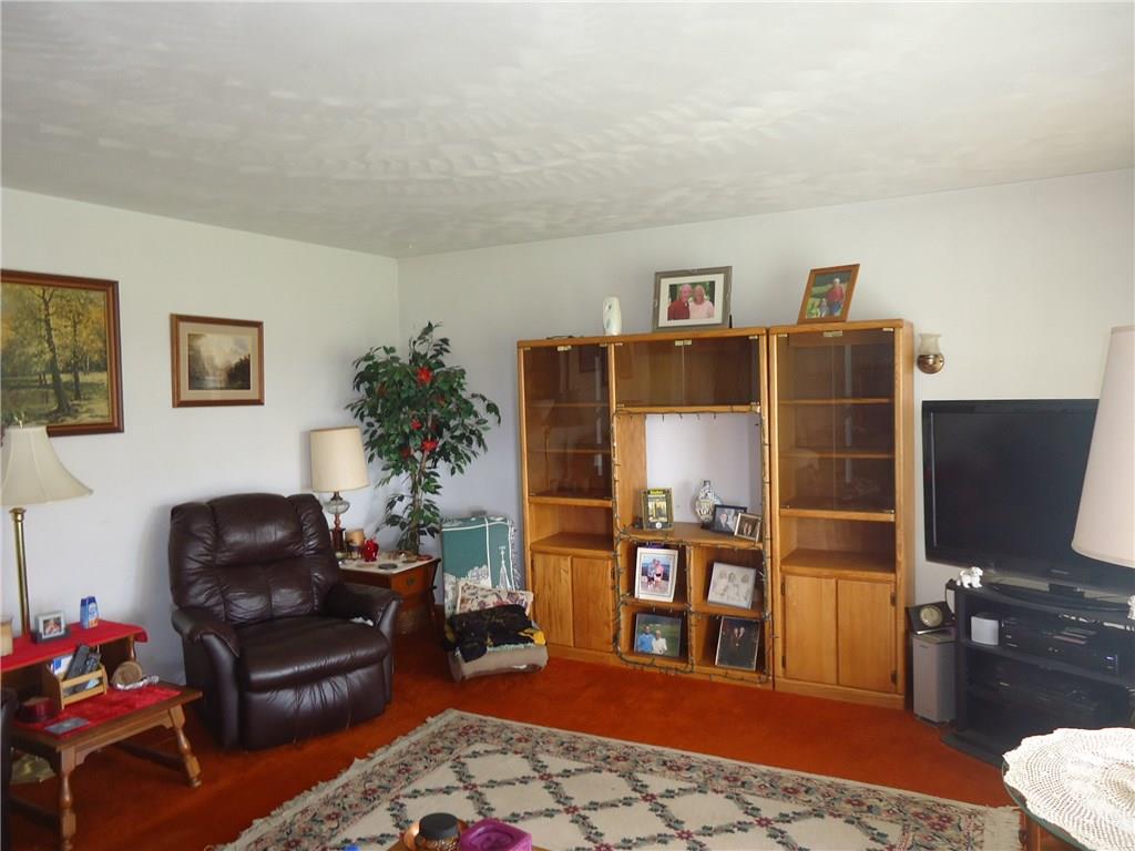 356 Colt Road Transfer, PA 16154 - Photo 2 of 15 Gallery Image 2