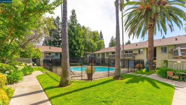 $379,950 | 1241 Homestead Avenue, Unit 211, Walnut Creek, CA 94598