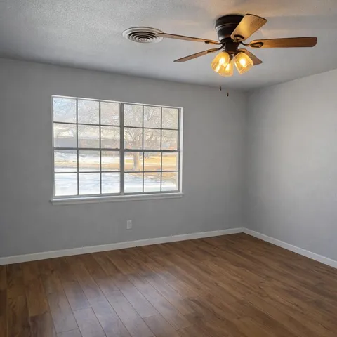 $1,750 | 1415 Holliday, Plainview, TX 79072