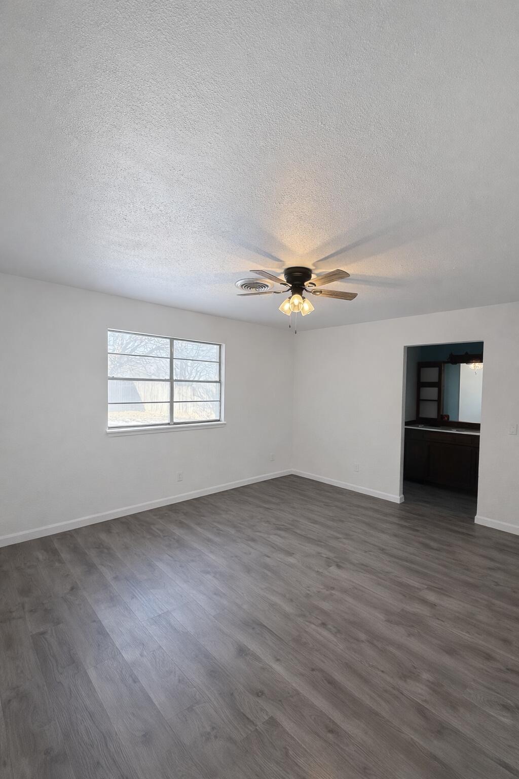 1415 Holliday Plainview, TX 79072 - Photo 8 of 12 024014DA-9B0F-41B5-A6C7-707427CC8276