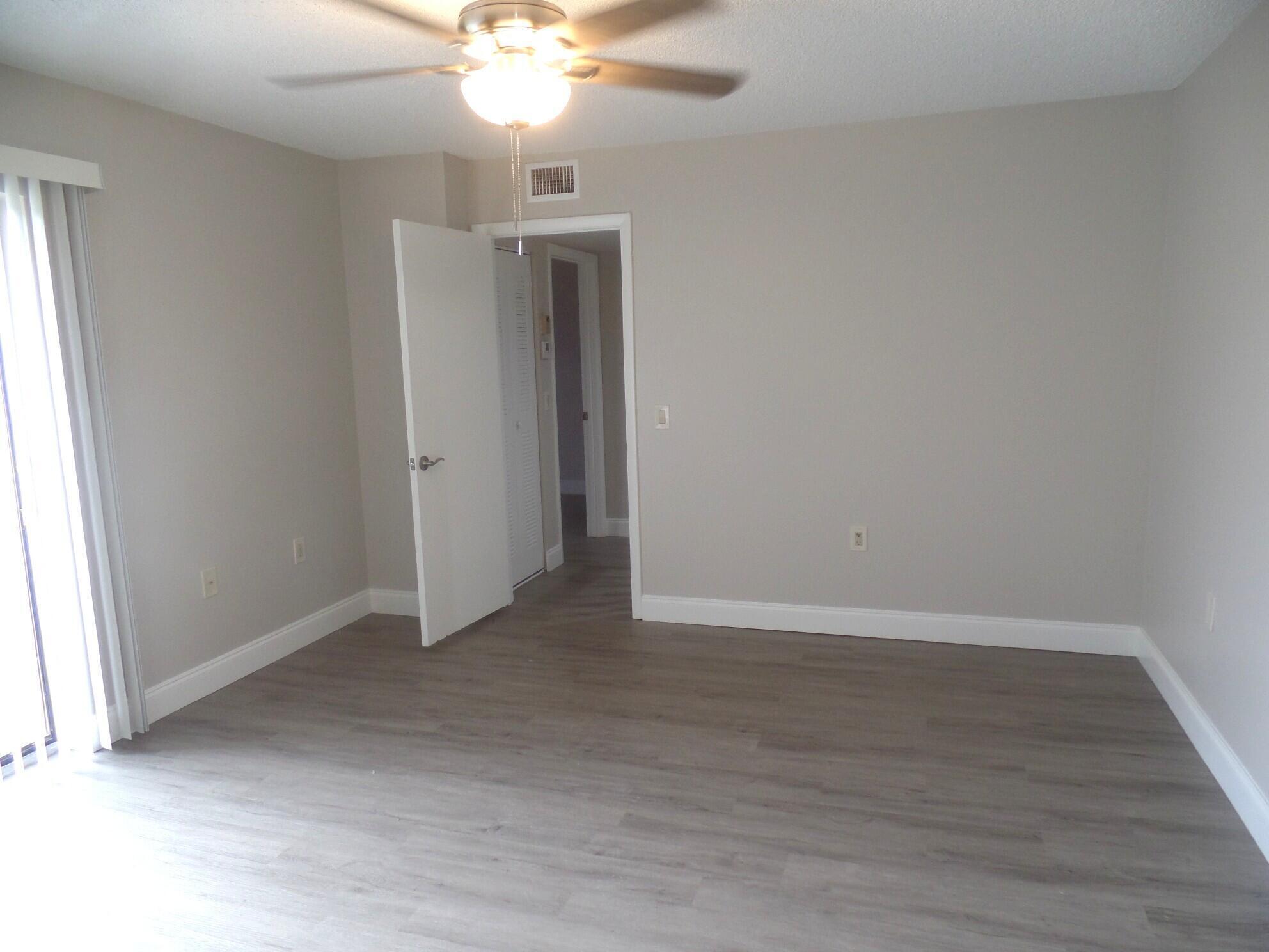 843 Blue Ridge Circle West Palm Beach, FL 33409 - Photo 12 of 17 SAM_9508