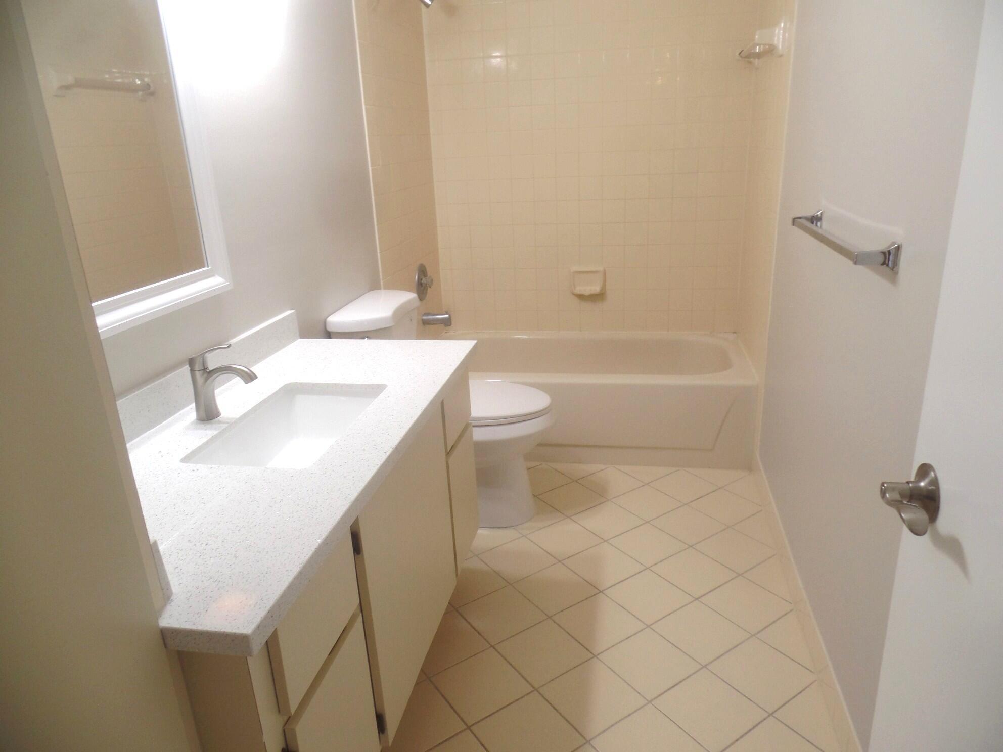843 Blue Ridge Circle West Palm Beach, FL 33409 - Photo 16 of 17 SAM_9510