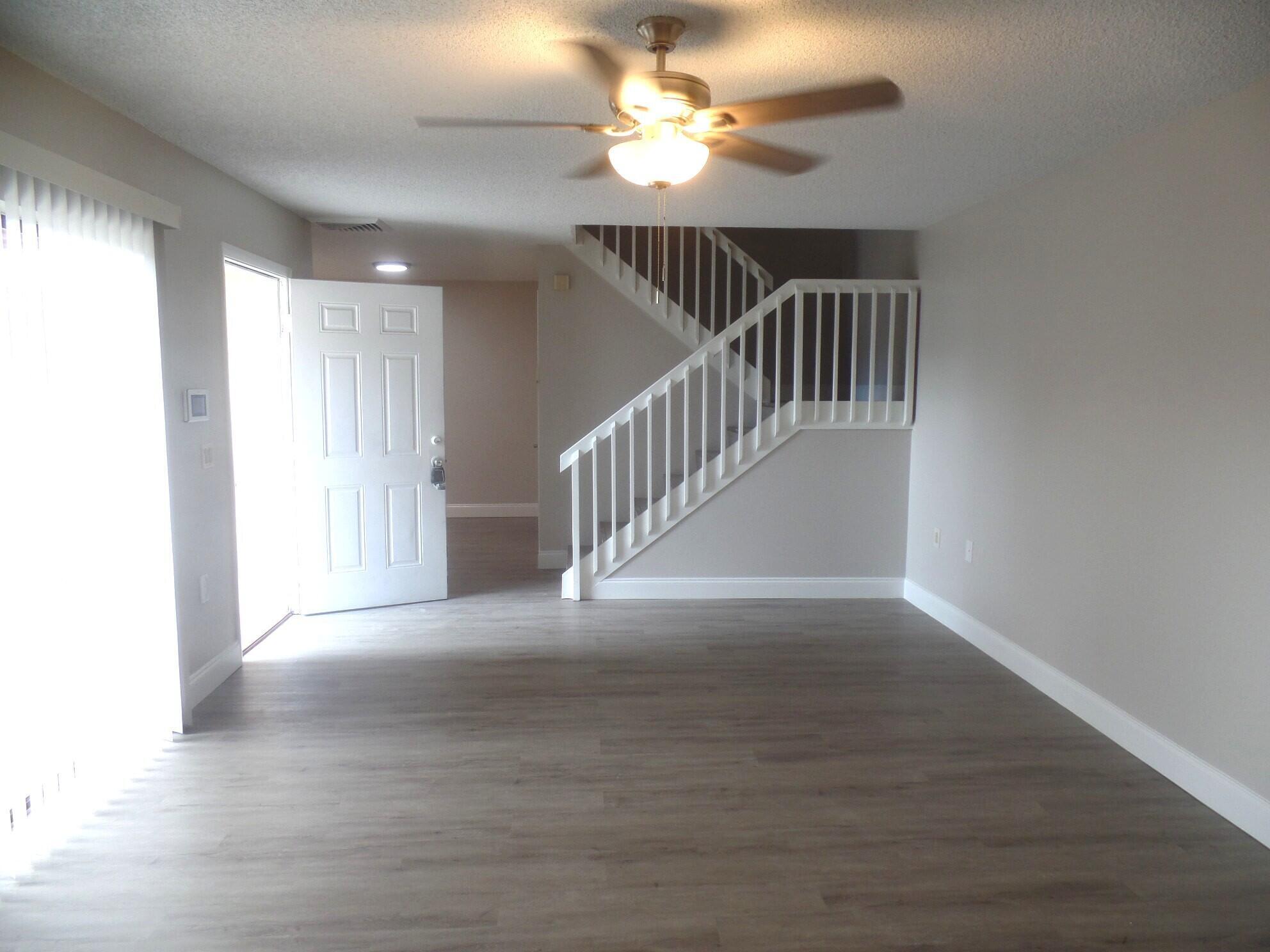 843 Blue Ridge Circle West Palm Beach, FL 33409 - Photo 6 of 17 SAM_9477
