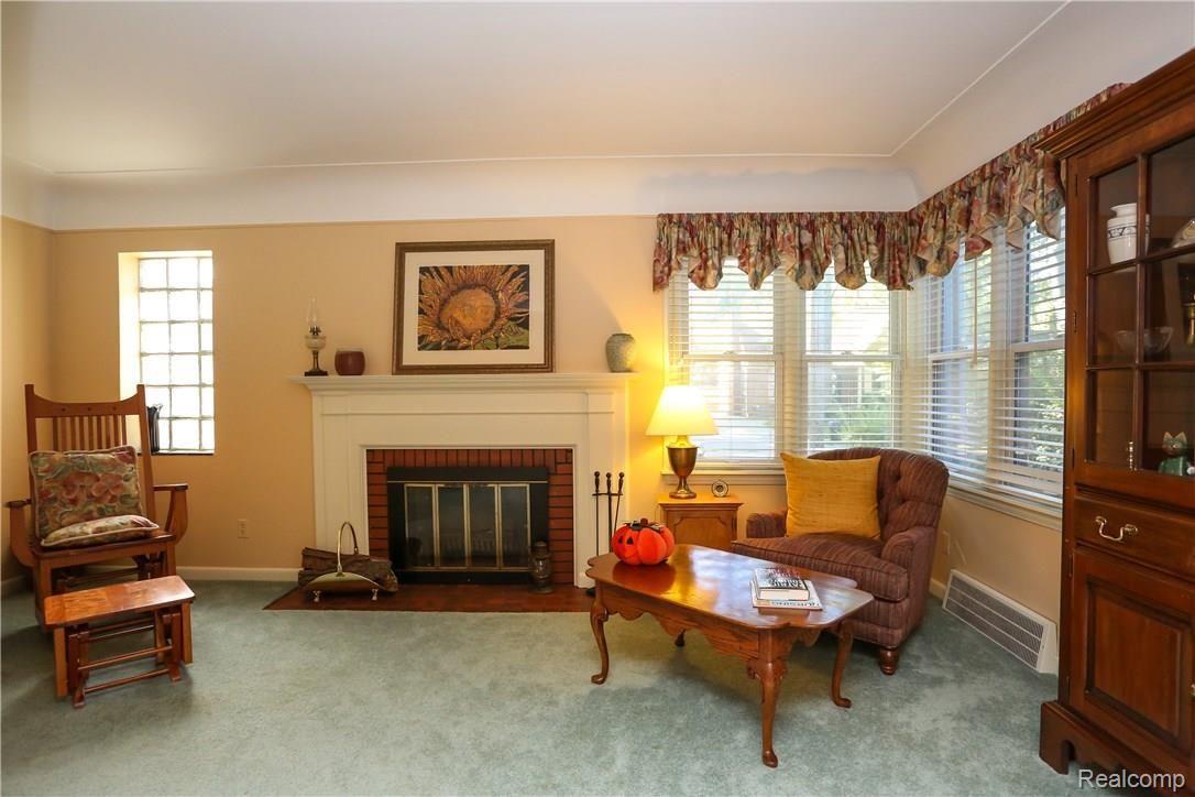 1936 Franklin Road Berkley, MI 48072 - Photo 7 of 44 Franklin-7.jpg