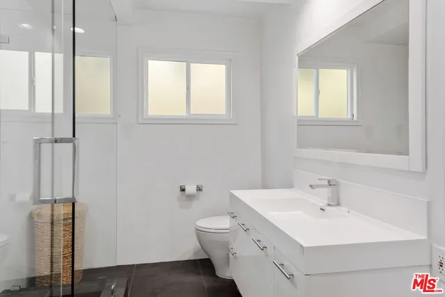 $650,000 | 11646 Chenault Street, Unit 2, Los Angeles, CA 90049