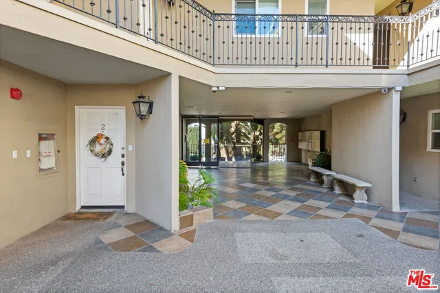 $650,000 | 11646 Chenault Street, Unit 2, Los Angeles, CA 90049