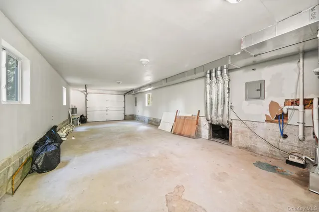 $325,000 | 14 Larson Lane, Pine Bush, NY 12566