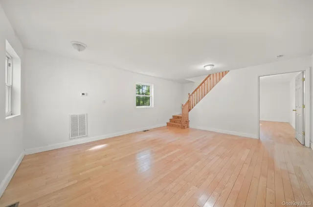 $325,000 | 14 Larson Lane, Pine Bush, NY 12566