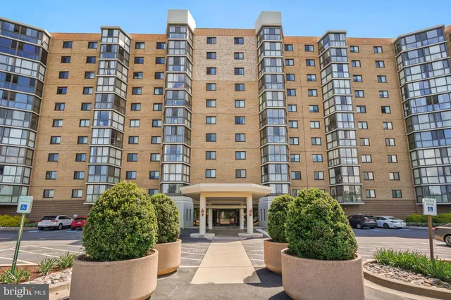 $279,900 | 3330 North Leisure World Boulevard, Unit 5214, Silver Spring, MD 20906