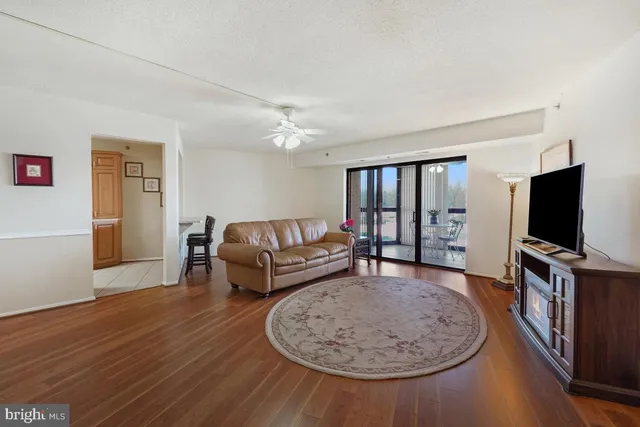 $279,900 | 3330 North Leisure World Boulevard, Unit 5214, Silver Spring, MD 20906